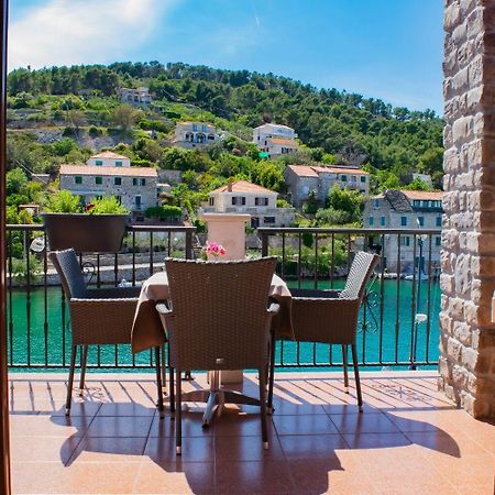Apartments Daira Стоморска Экстерьер фото